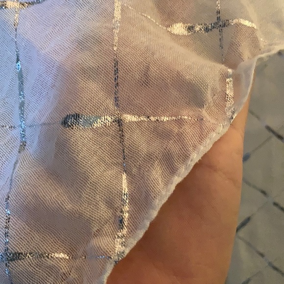 Beautiful Scarf - Picture 2 of 3